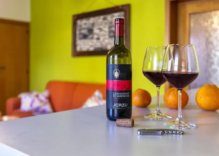 Blue Sky Apartment *